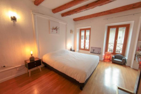 L'Atypique : triplex 8 couchages en vieille ville